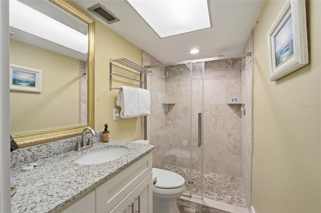 For Sale: $580,000 (2 beds, 2 baths, 1165 Square Feet)