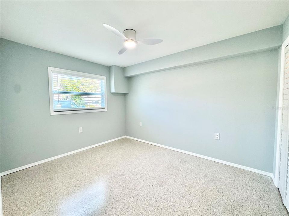 В аренду: $2,350 (2 спален, 1 ванн, 800 Квадратных фут)