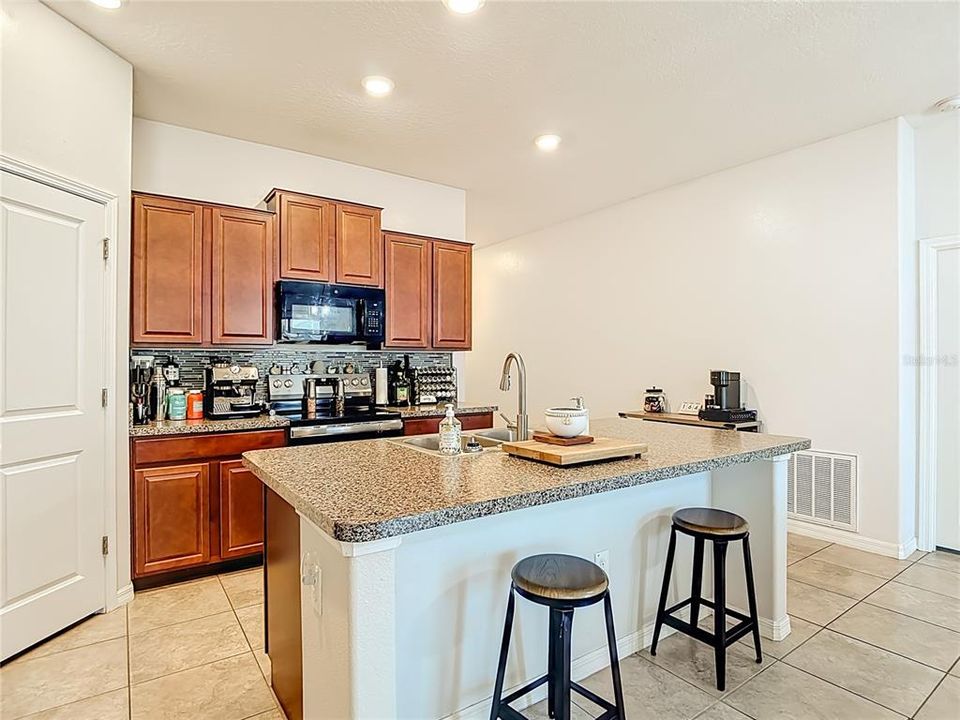 En Venta: $328,900 (3 camas, 2 baños, 1540 Pies cuadrados)