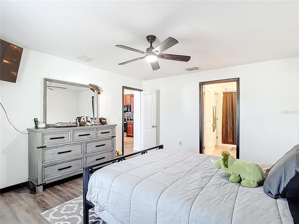 En Venta: $328,900 (3 camas, 2 baños, 1540 Pies cuadrados)