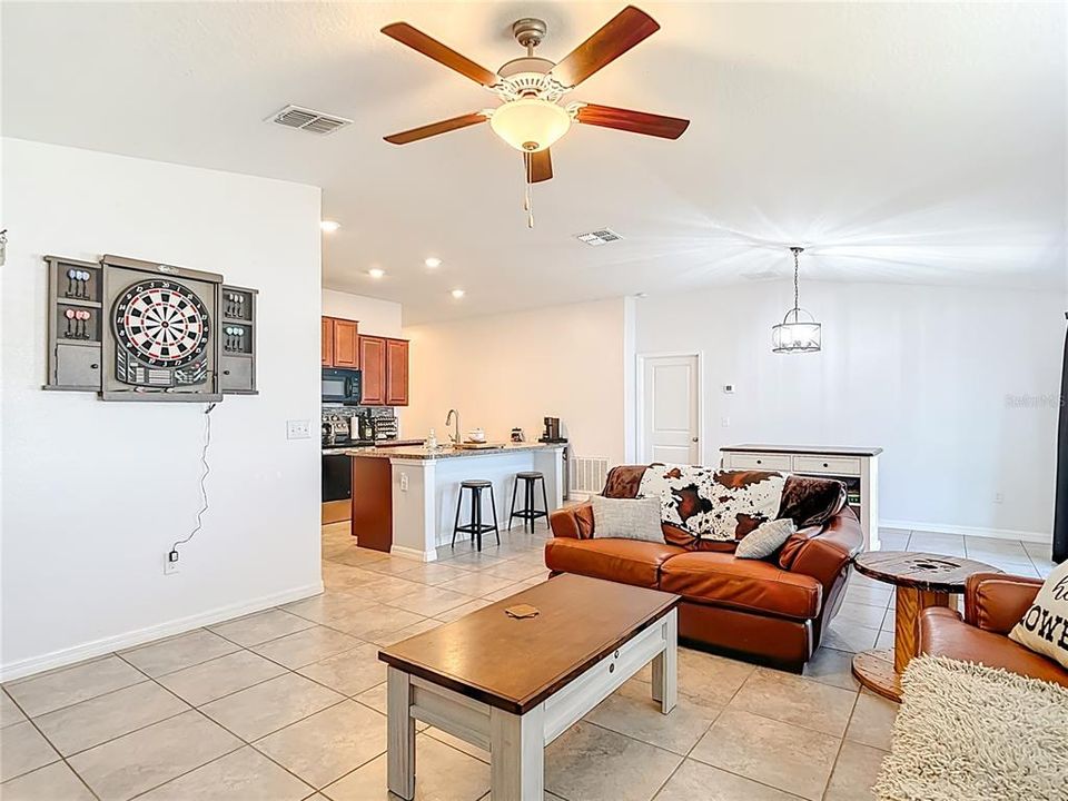 En Venta: $328,900 (3 camas, 2 baños, 1540 Pies cuadrados)