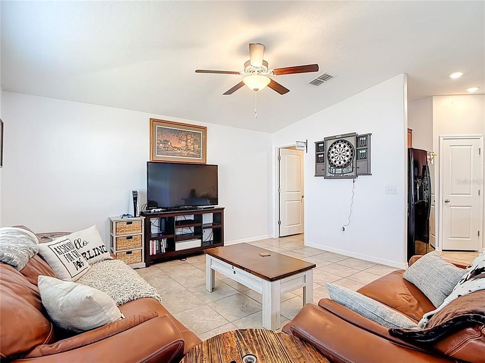 En Venta: $328,900 (3 camas, 2 baños, 1540 Pies cuadrados)