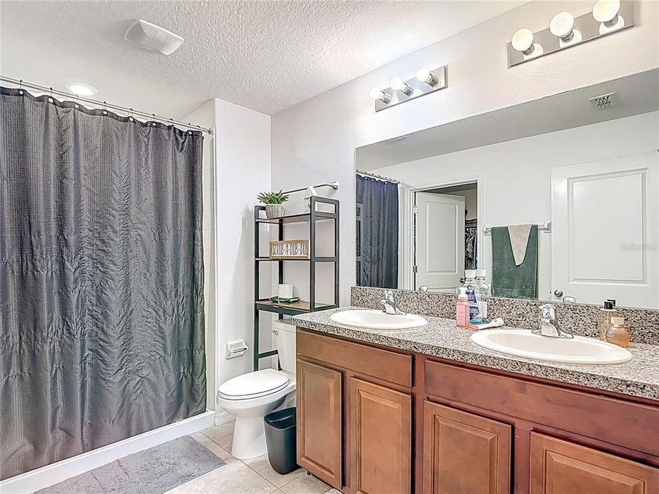 En Venta: $328,900 (3 camas, 2 baños, 1540 Pies cuadrados)