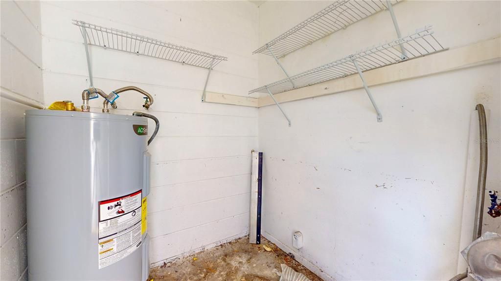 На продажу: $445,000 (4 спален, 0 ванн, 1500 Квадратных фут)