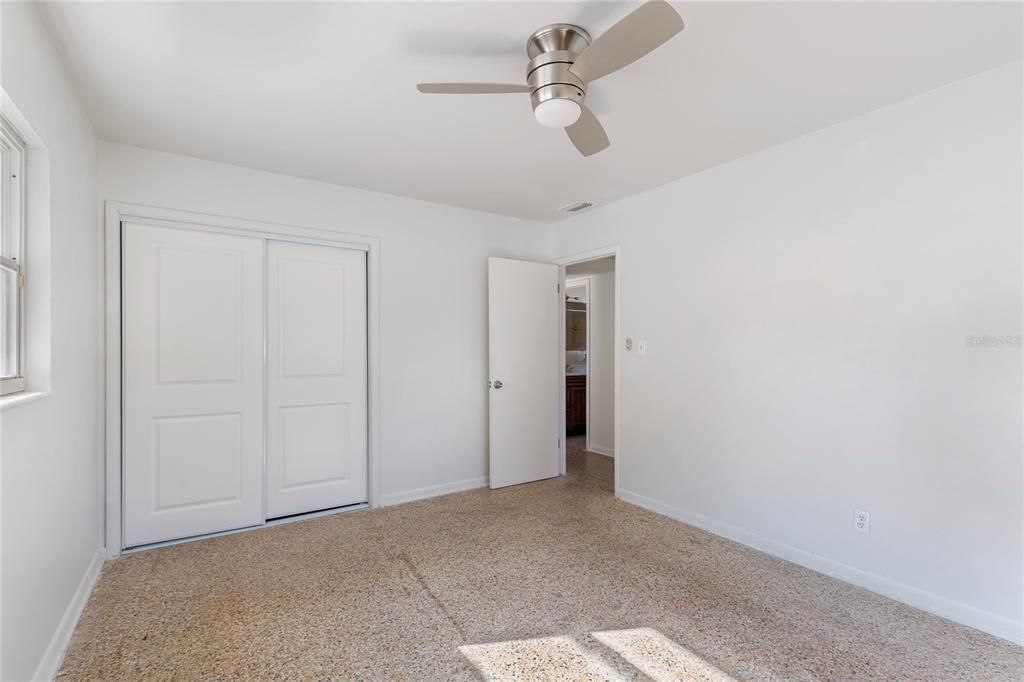 For Sale: $299,990 (3 beds, 1 baths, 1118 Square Feet)