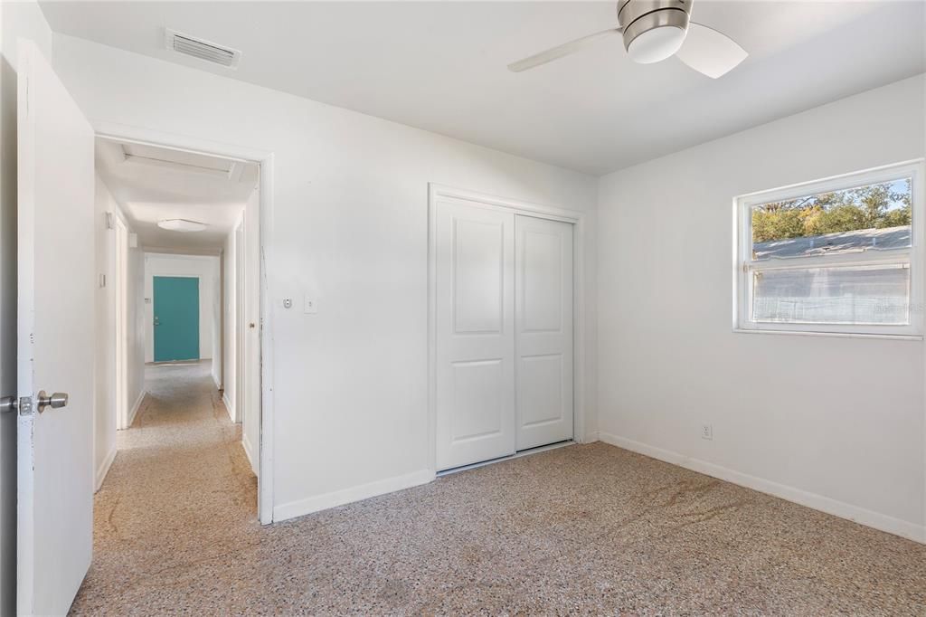 For Sale: $299,990 (3 beds, 1 baths, 1118 Square Feet)