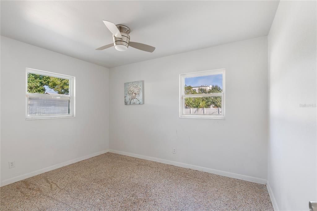 For Sale: $299,990 (3 beds, 1 baths, 1118 Square Feet)