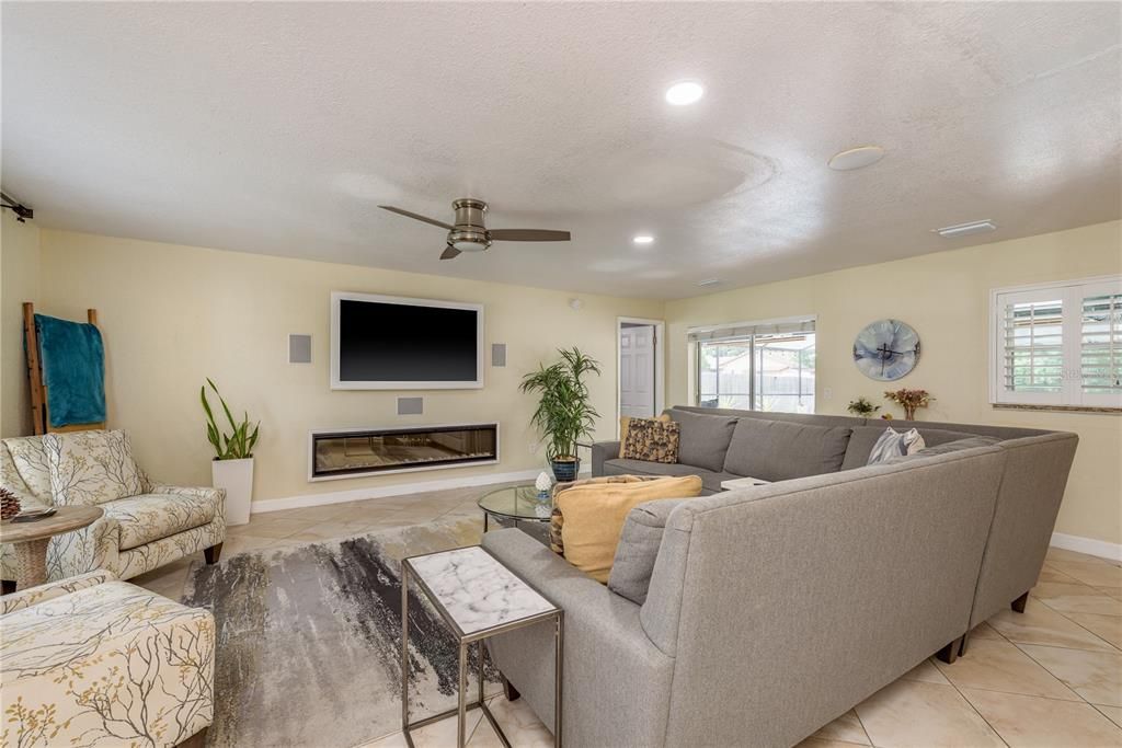 待售: $525,000 (3 贝兹, 2 浴室, 1394 平方英尺)