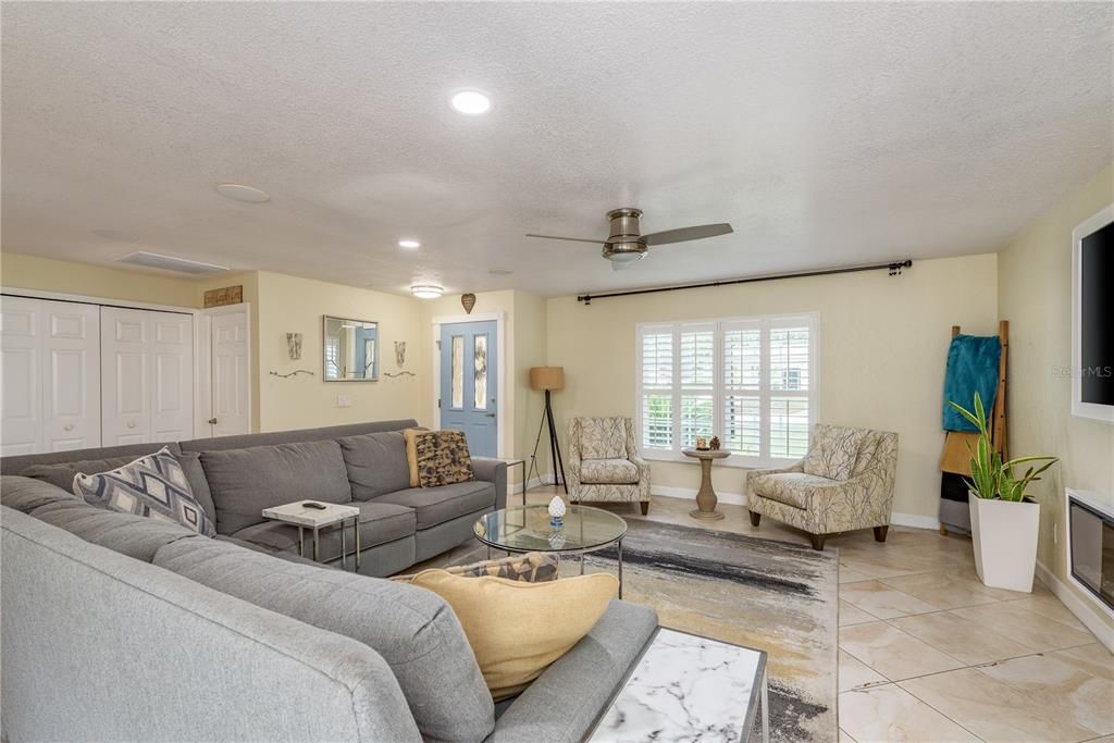 待售: $525,000 (3 贝兹, 2 浴室, 1394 平方英尺)