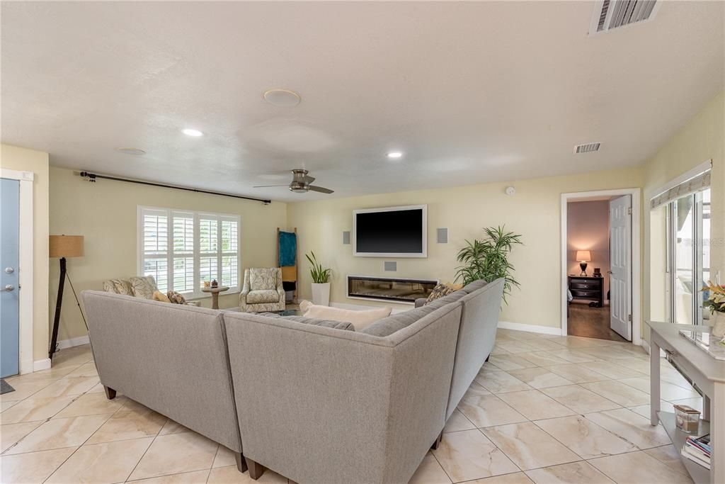 待售: $525,000 (3 贝兹, 2 浴室, 1394 平方英尺)