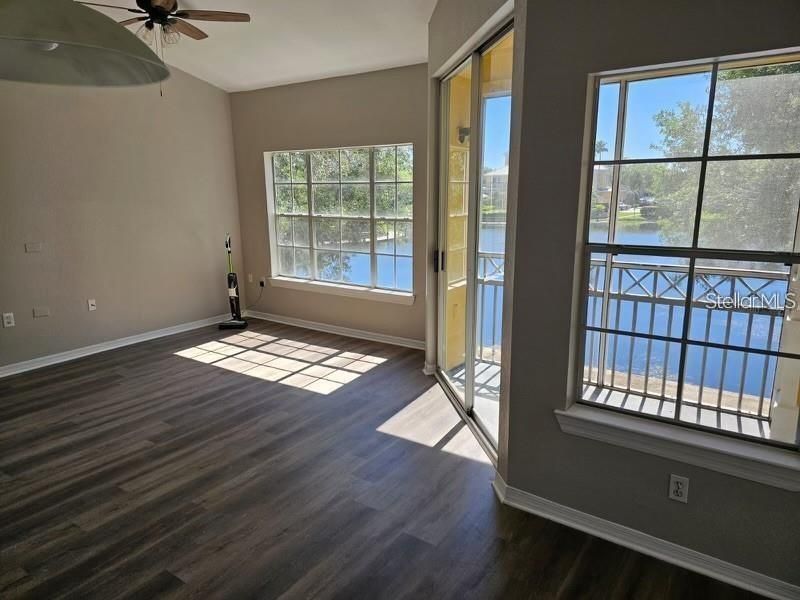 For Rent: $1,795 (2 beds, 2 baths, 979 Square Feet)