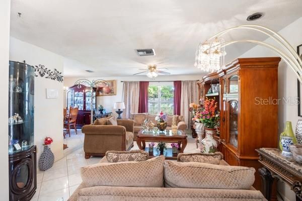 待售: $330,000 (3 贝兹, 2 浴室, 1505 平方英尺)