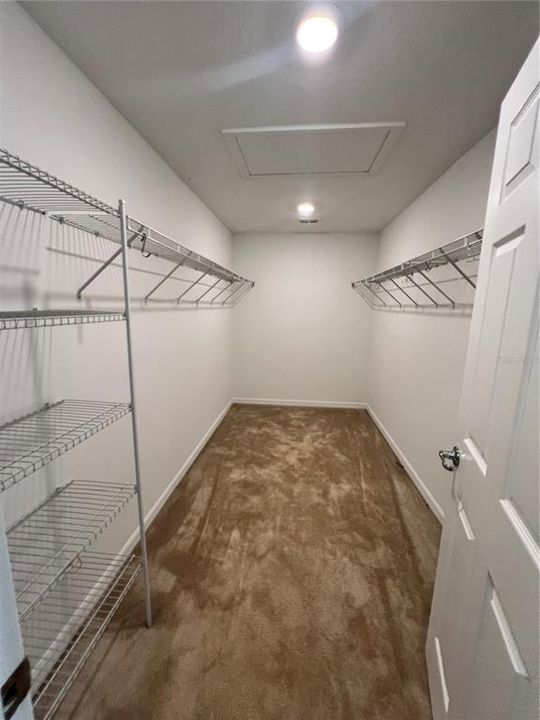 En Venta: $296,468 (3 camas, 2 baños, 2043 Pies cuadrados)