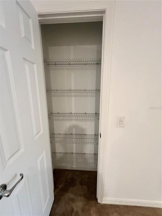 En Venta: $296,468 (3 camas, 2 baños, 2043 Pies cuadrados)