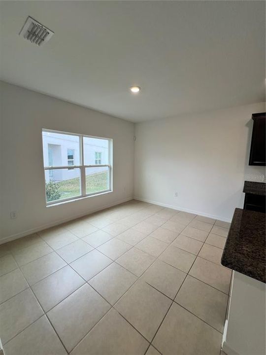 En Venta: $296,468 (3 camas, 2 baños, 2043 Pies cuadrados)