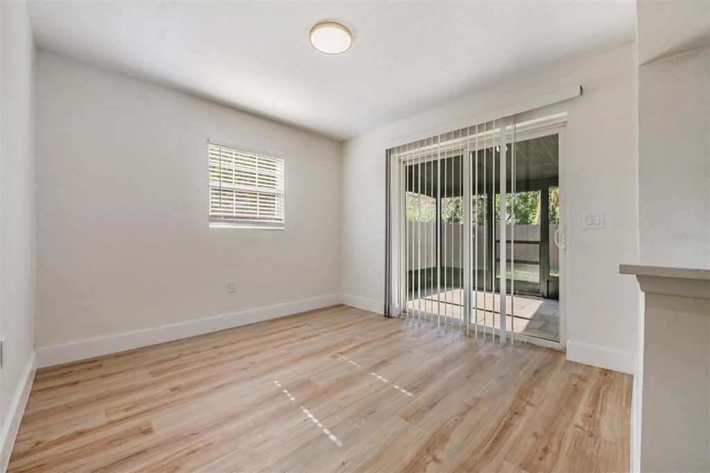 For Sale: $529,900 (4 beds, 2 baths, 1278 Square Feet)