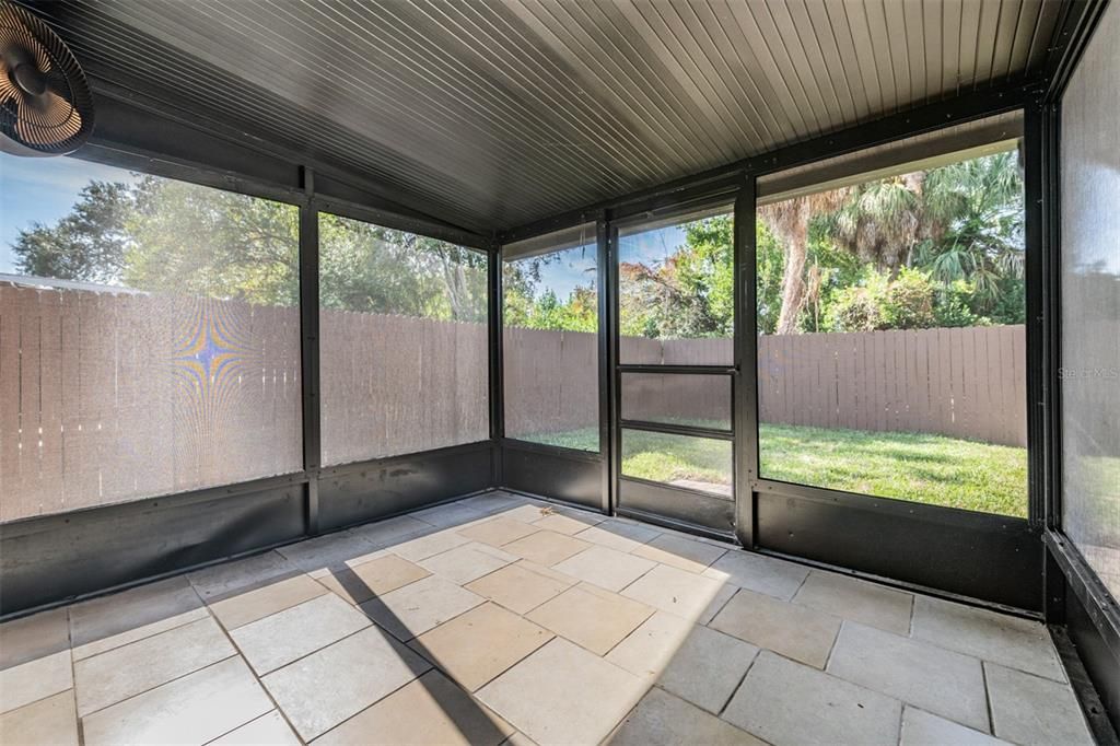 For Sale: $529,900 (4 beds, 2 baths, 1278 Square Feet)