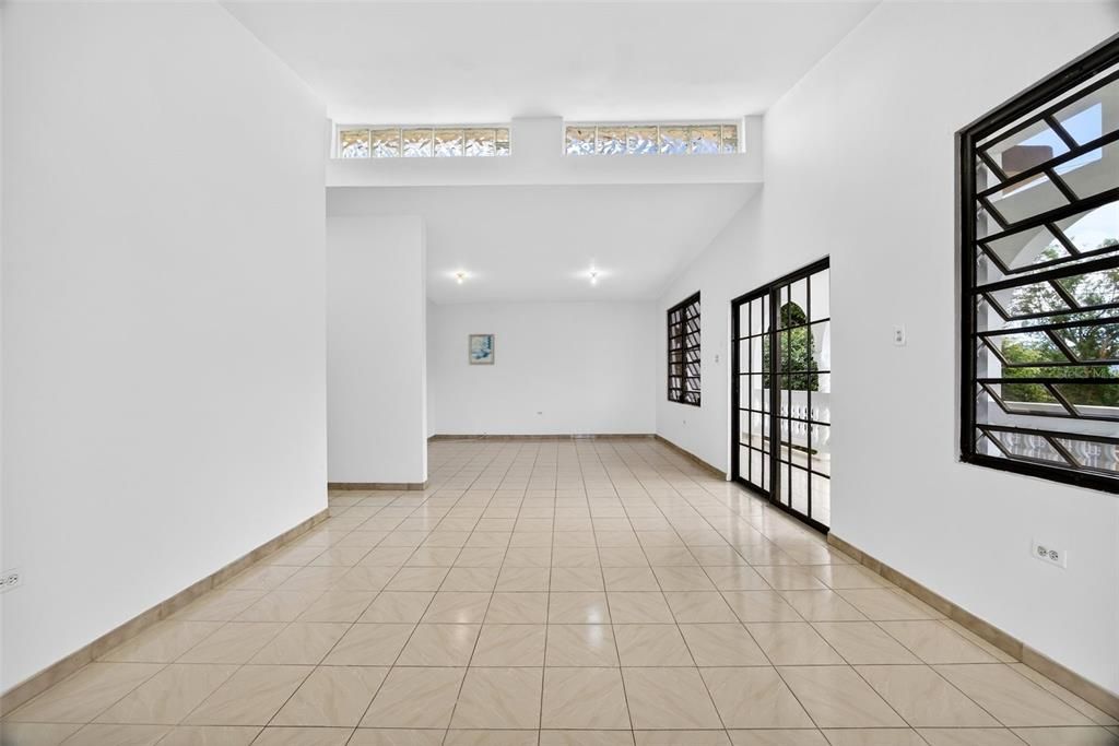 На продажу: $445,000 (3 спален, 2 ванн, 2921 Квадратных фут)