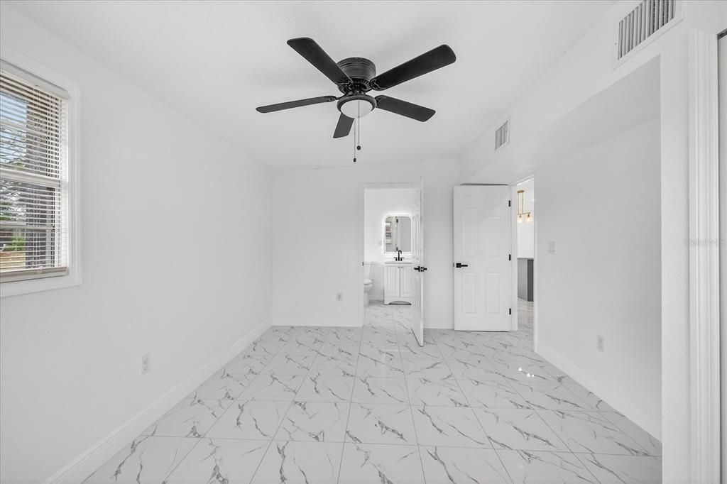 待售: $367,500 (3 贝兹, 2 浴室, 1585 平方英尺)