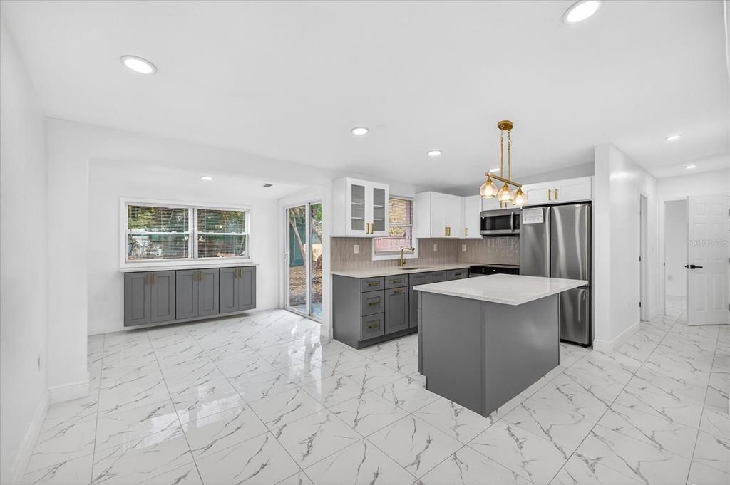 待售: $367,500 (3 贝兹, 2 浴室, 1585 平方英尺)