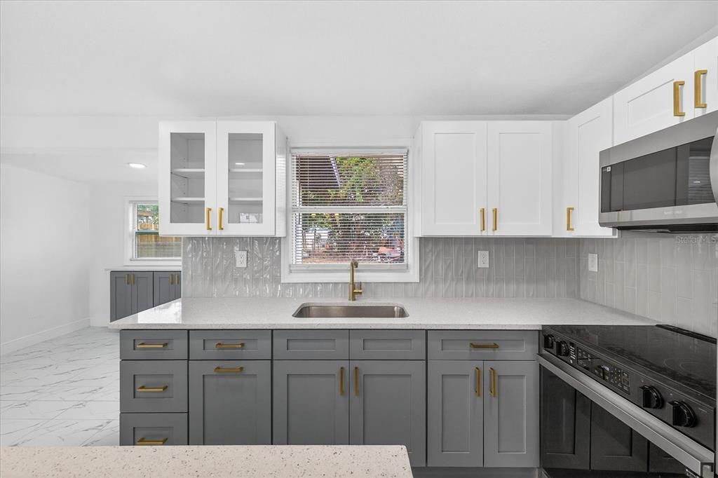 待售: $367,500 (3 贝兹, 2 浴室, 1585 平方英尺)