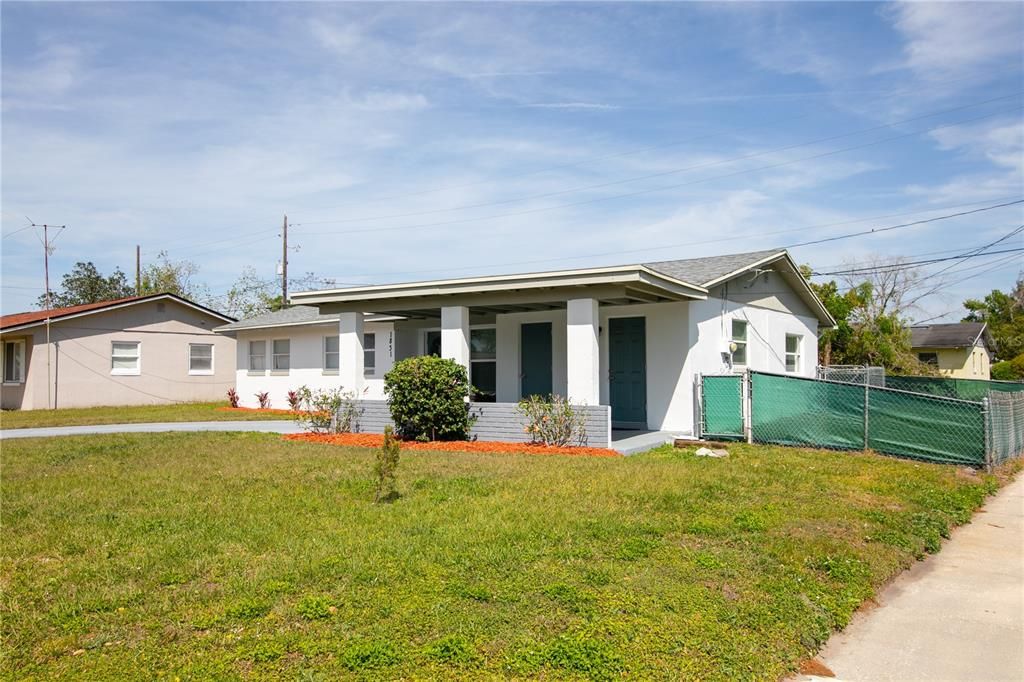 На продажу: $295,000 (3 спален, 2 ванн, 1170 Квадратных фут)