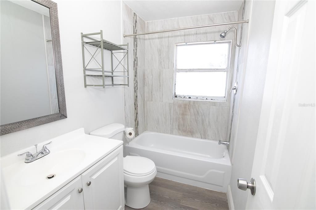 На продажу: $295,000 (3 спален, 2 ванн, 1170 Квадратных фут)