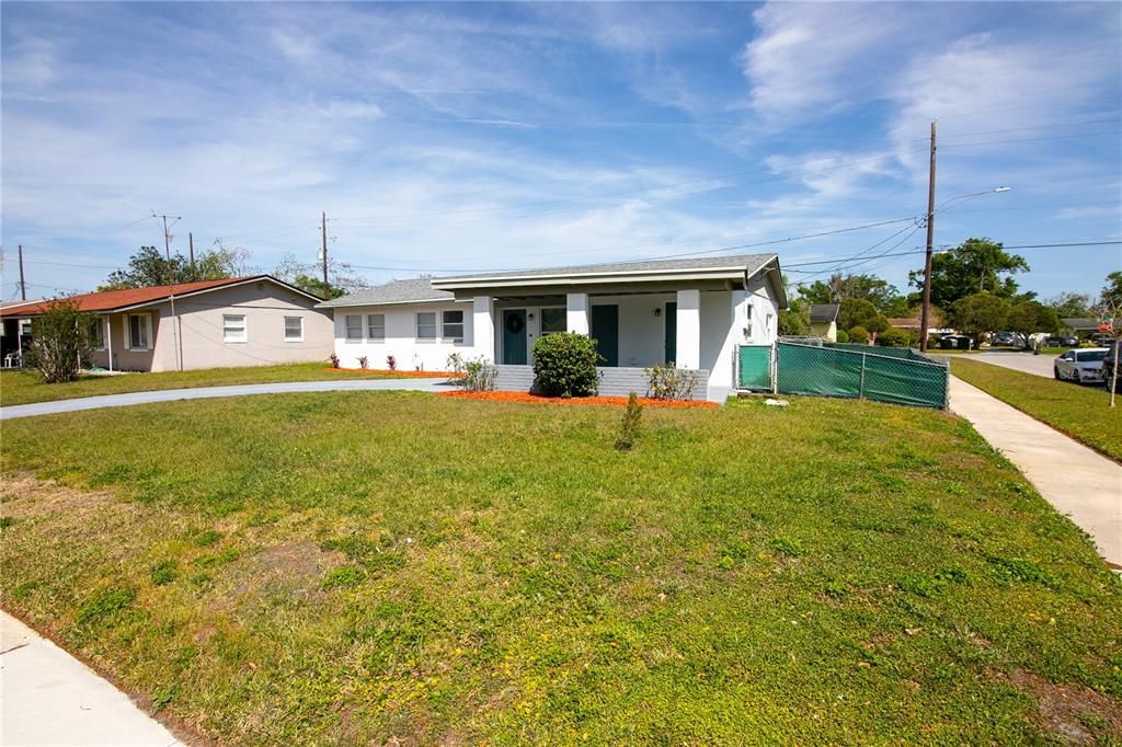 На продажу: $295,000 (3 спален, 2 ванн, 1170 Квадратных фут)