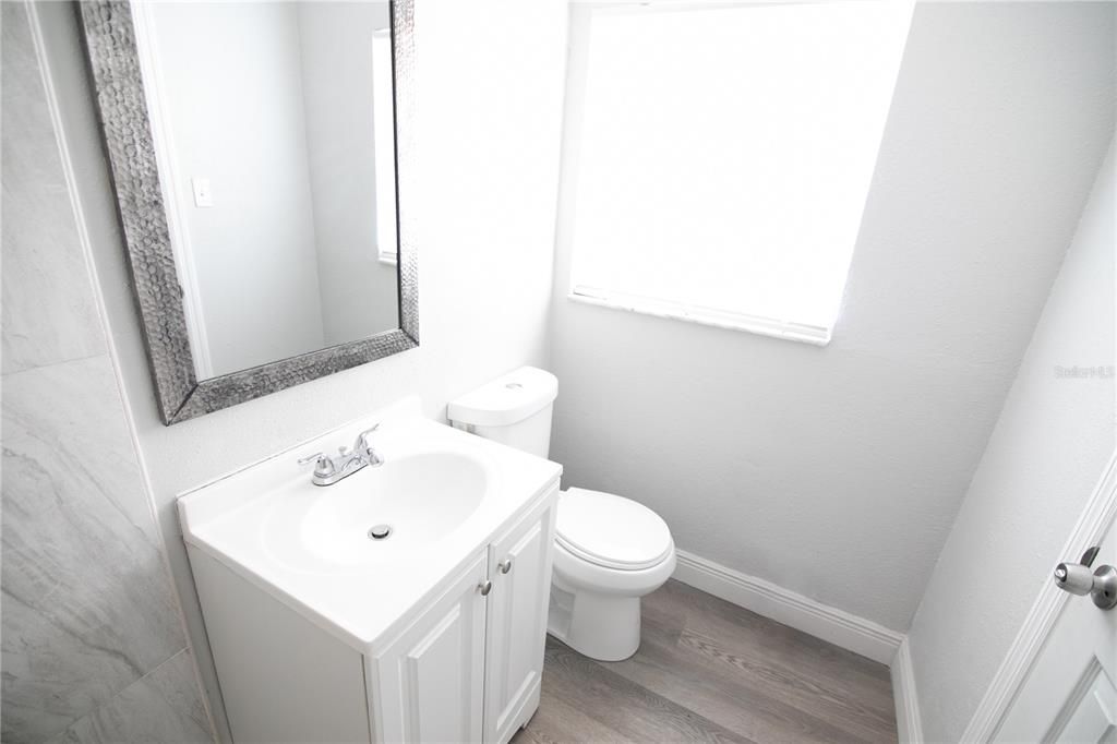 На продажу: $295,000 (3 спален, 2 ванн, 1170 Квадратных фут)