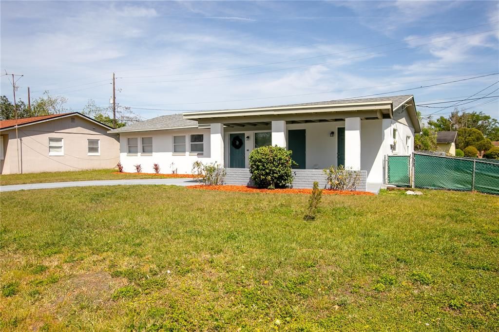 На продажу: $295,000 (3 спален, 2 ванн, 1170 Квадратных фут)