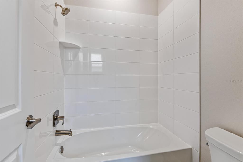 En Venta: $338,519 (4 camas, 3 baños, 1985 Pies cuadrados)