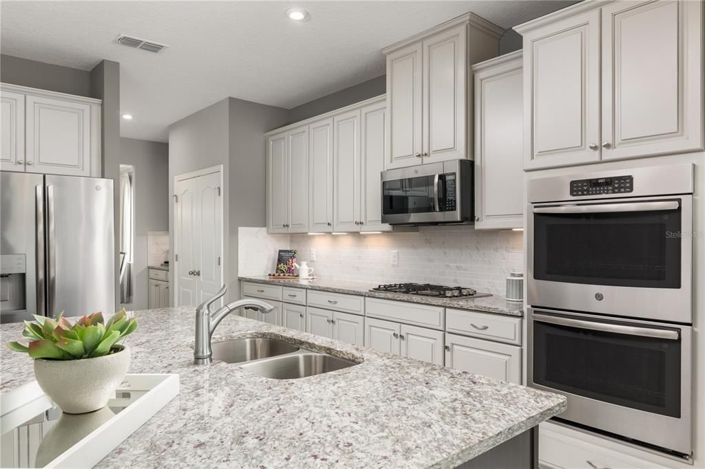 For Sale: $538,990 (4 beds, 3 baths, 3136 Square Feet)