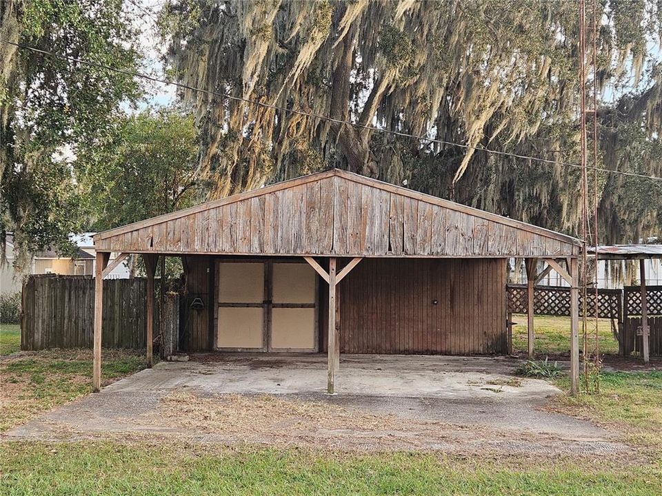 На продажу: $125,000 (2 спален, 1 ванн, 1116 Квадратных фут)