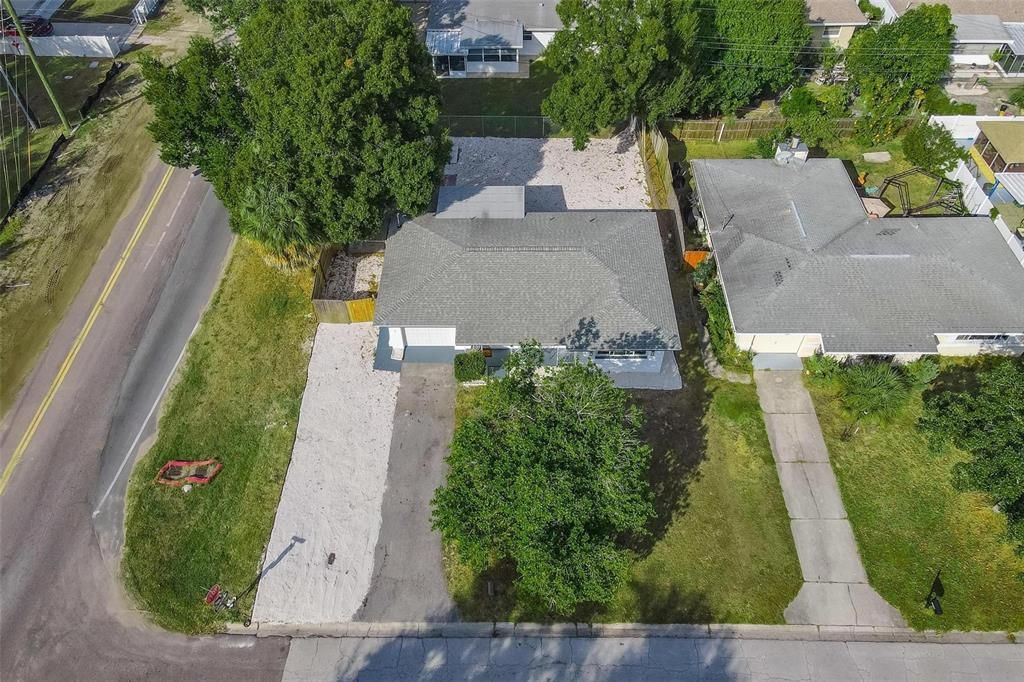 For Sale: $350,000 (2 beds, 1 baths, 1085 Square Feet)