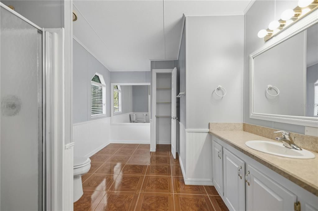 En Venta: $187,000 (3 camas, 2 baños, 1350 Pies cuadrados)