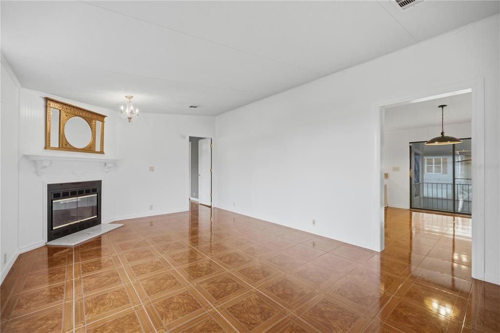 En Venta: $187,000 (3 camas, 2 baños, 1350 Pies cuadrados)