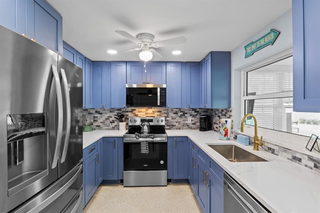 For Sale: $1,395,000 (3 beds, 2 baths, 1396 Square Feet)