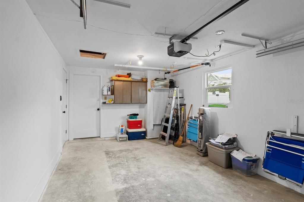 For Sale: $1,395,000 (3 beds, 2 baths, 1396 Square Feet)