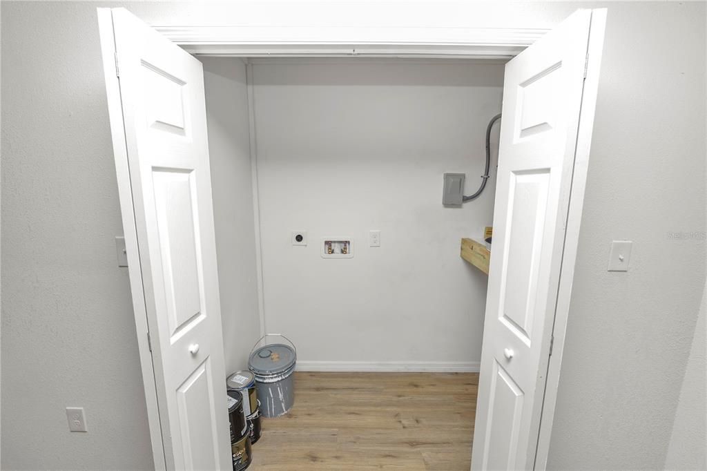 待售: $219,000 (3 贝兹, 2 浴室, 1002 平方英尺)