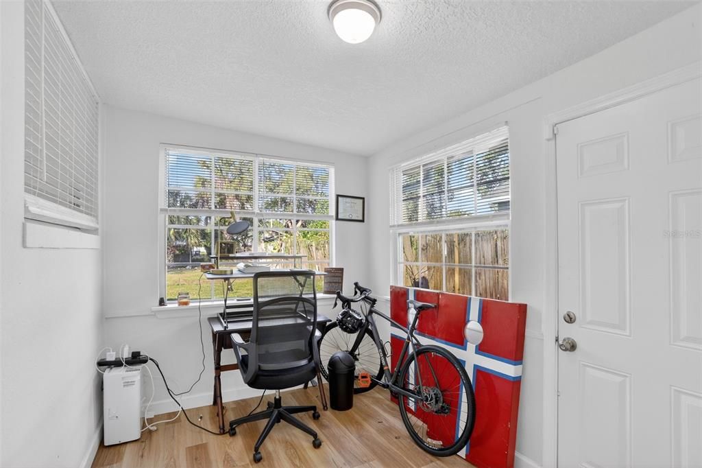 En Venta: $420,000 (4 camas, 2 baños, 1477 Pies cuadrados)