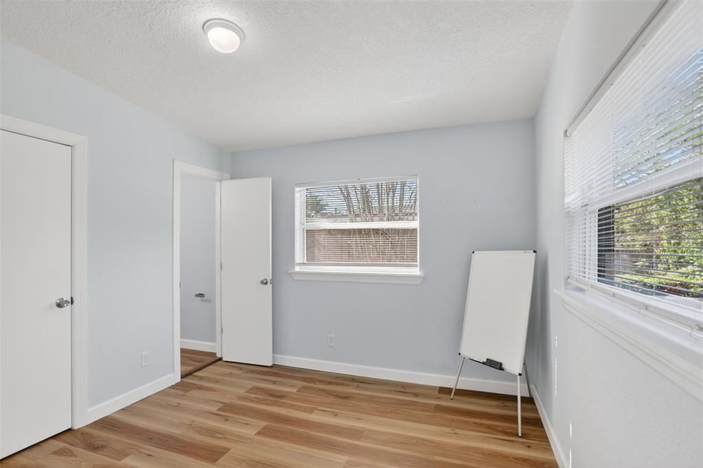 En Venta: $420,000 (4 camas, 2 baños, 1477 Pies cuadrados)