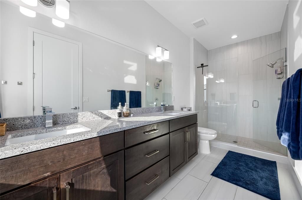 На продажу: $685,000 (3 спален, 3 ванн, 1827 Квадратных фут)