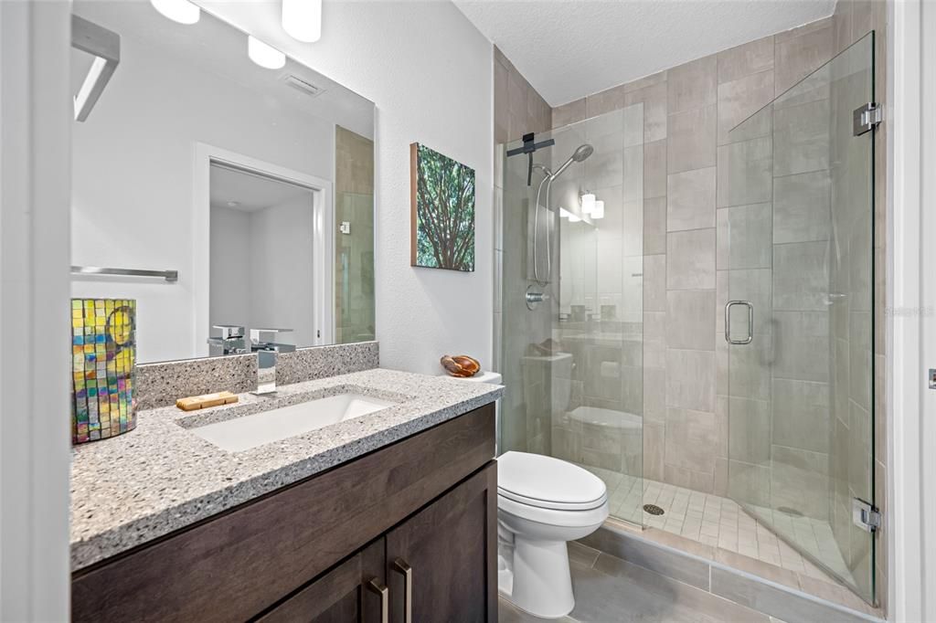 На продажу: $685,000 (3 спален, 3 ванн, 1827 Квадратных фут)