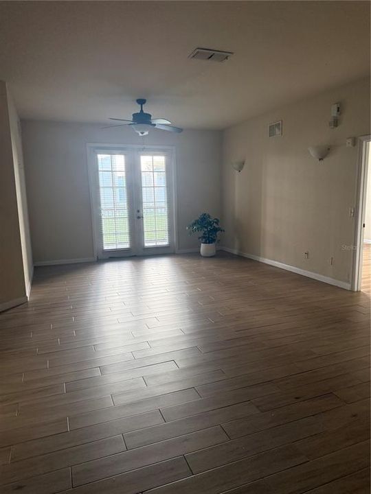 В аренду: $1,625 (3 спален, 2 ванн, 1433 Квадратных фут)