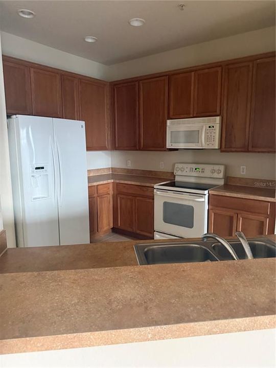 В аренду: $1,625 (3 спален, 2 ванн, 1433 Квадратных фут)