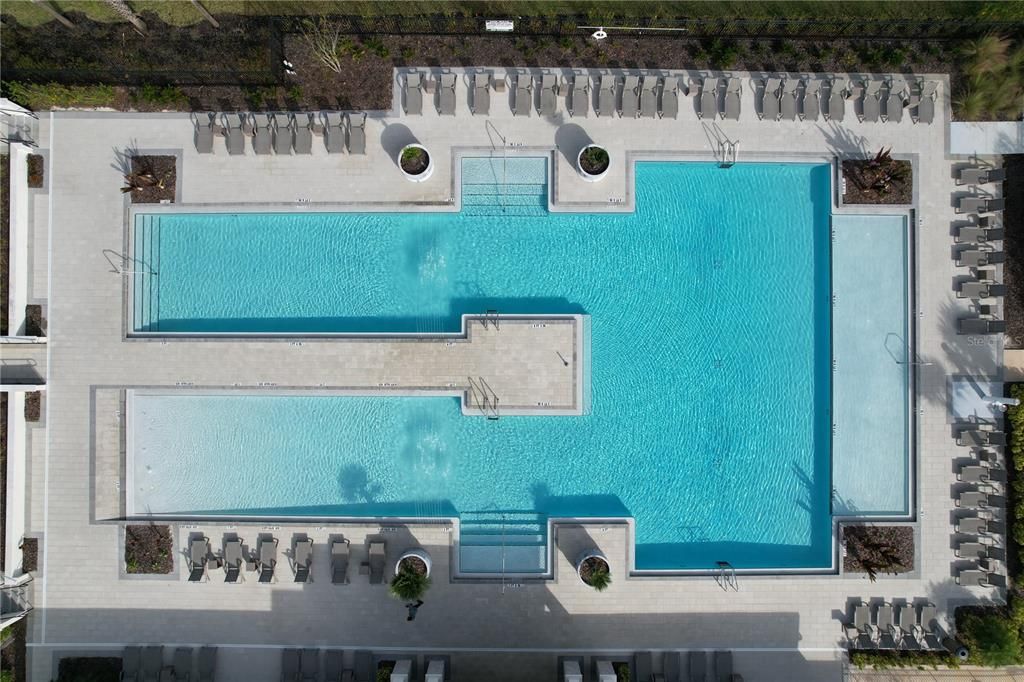 На продажу: $375,000 (4 спален, 2 ванн, 1939 Квадратных фут)