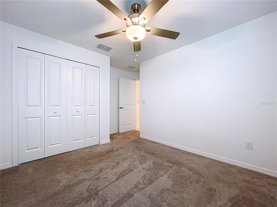 На продажу: $375,000 (4 спален, 2 ванн, 1939 Квадратных фут)