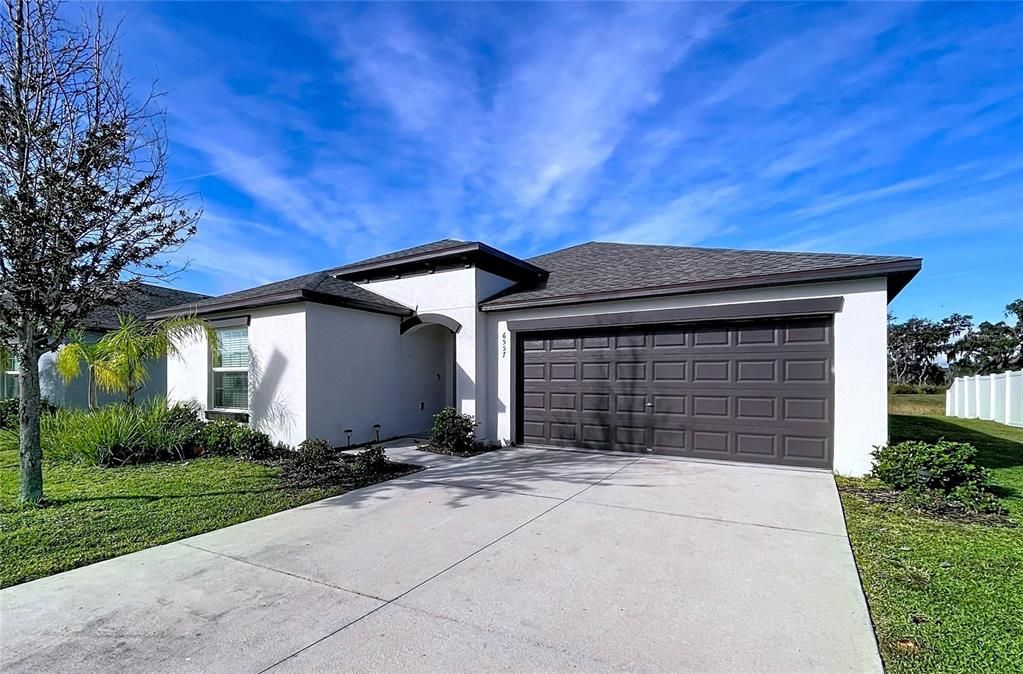 На продажу: $375,000 (4 спален, 2 ванн, 1939 Квадратных фут)