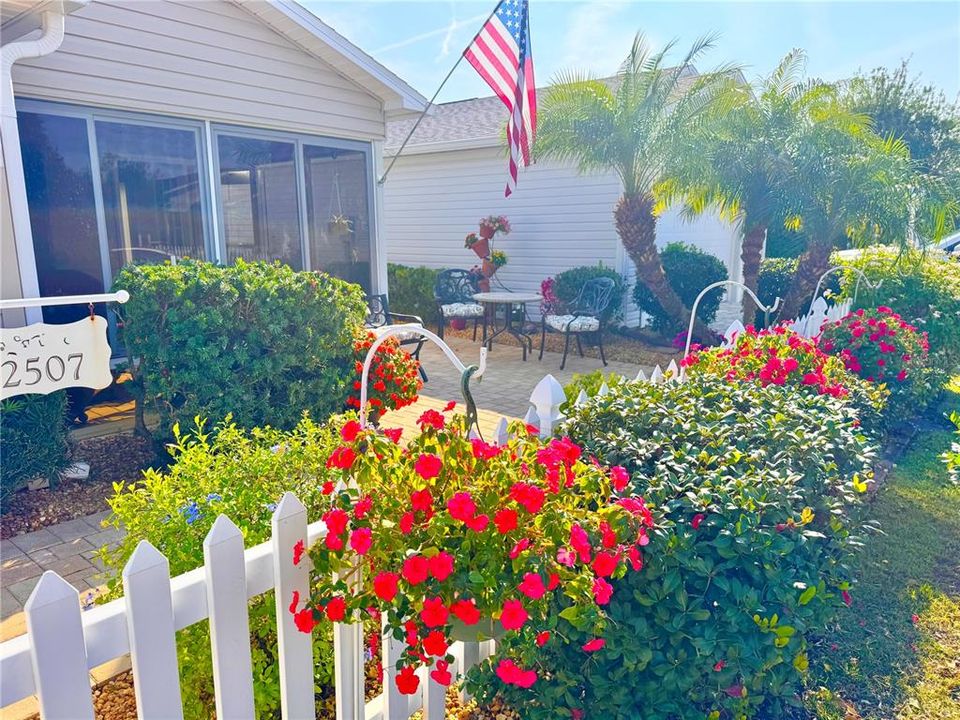 For Sale: $315,000 (2 beds, 2 baths, 1188 Square Feet)