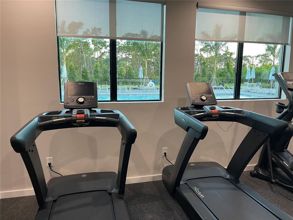 En Venta: $354,597 (4 camas, 3 baños, 2032 Pies cuadrados)